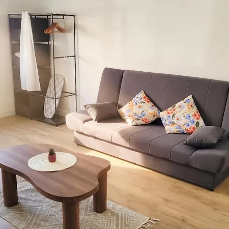 Apartment 38 M², Vue Sur Le Chauny
